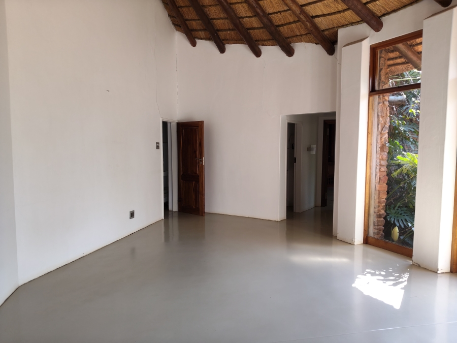 5 Bedroom Property for Sale in Broederstroom North West
